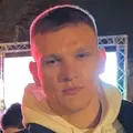 Павел из Львова, мне 18, познакомлюсь для приятного времяпровождения