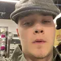 Виктор из Москвы, мне 24, познакомлюсь для приятного времяпровождения