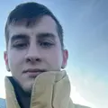 Денис из Екатеринбурга, мне 25, познакомлюсь для на одну ночь
