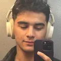 Я Ренат, 19, из Москвы, ищу знакомство для без обязательств