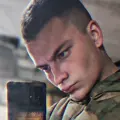 Саша из Стаханова, мне 23, познакомлюсь с девушкой для регулярного секса