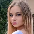 Я Яна, 21, из Омска, ищу знакомство для без обязательств
