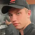 Артем из Запорожья, мне 18, познакомлюсь для совместных путешествий