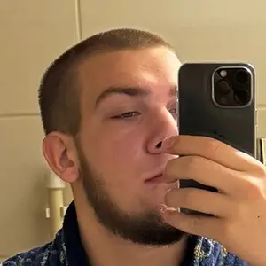 Я Егор Андреевич, 18, из Ухты, ищу знакомство для вирт