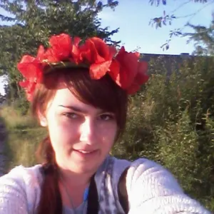 Я Кристина, 20 из Старого Оскола, ищу знакомство с парой для дружбы