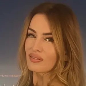 Я Mia, 37, из Абу-даби, ищу знакомство для общения