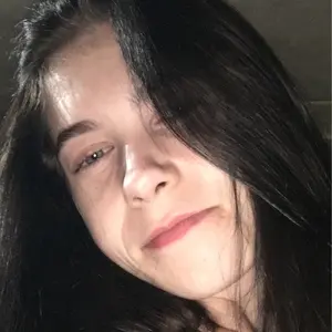 Я Карина, 18, знакомлюсь для постоянных отношений в Кривом Роге