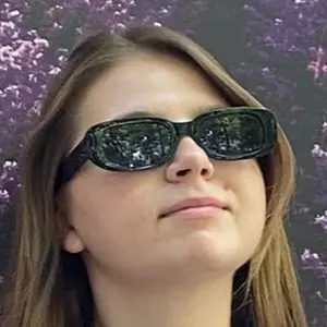 Алина из Братска, ищу на сайте общение