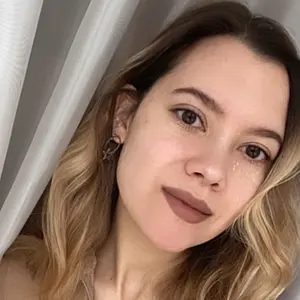 Арина из Уфы и ищу парня для приятного времяпровождения