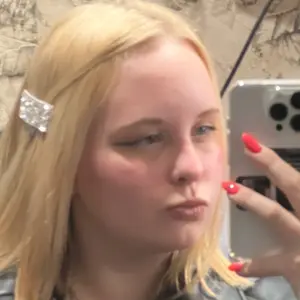 Я Ульяна, 18, из Ярославля, ищу знакомство для общения
