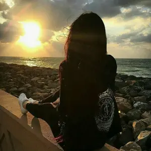 Я Госпожа Лина, 33, ищу девушку для общения из Барнаула