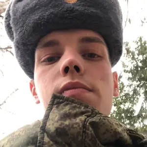 Я Алексей, 22, из Санкт-Петербурга, ищу знакомство для постоянных отношений