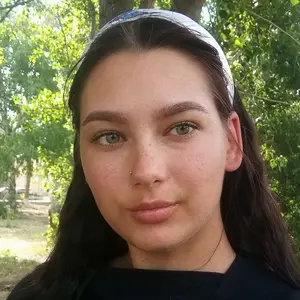 Я Виктория, 18 из Астрахани, ищу знакомство с девушкой для секса на одну ночь